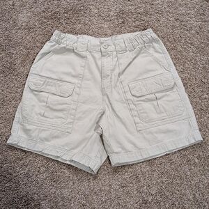 Croft and Barrow Beige Cargo Shorts men's Size 32 Elastic Waist